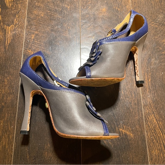 L.A.M.B. Ruffle Front Heels size 6.5 - Picture 1 of 6